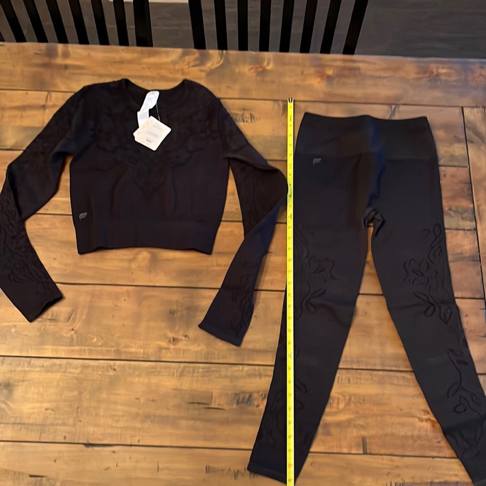 NWT Fabletics Workout Set